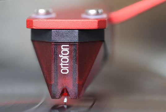 Ortofon 2M Red pickup i bruk