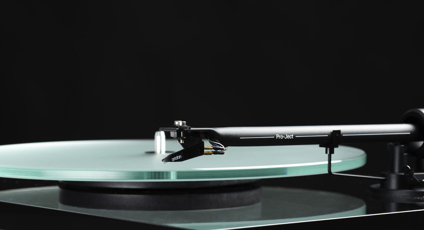 Pro-Ject T1 EVO BT tonearm med Ortofon OM10