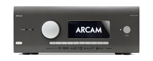 Arcam AVR30 hjemmekinoreceiver sett forfra