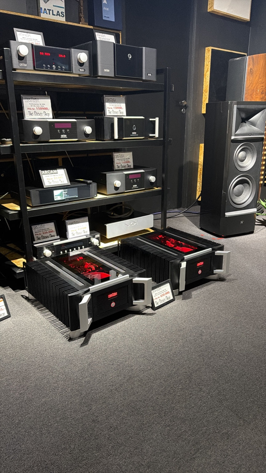 Mark Levinson-elektronikk og høyttaler i Bach’s HiFi-butikken i Larvik