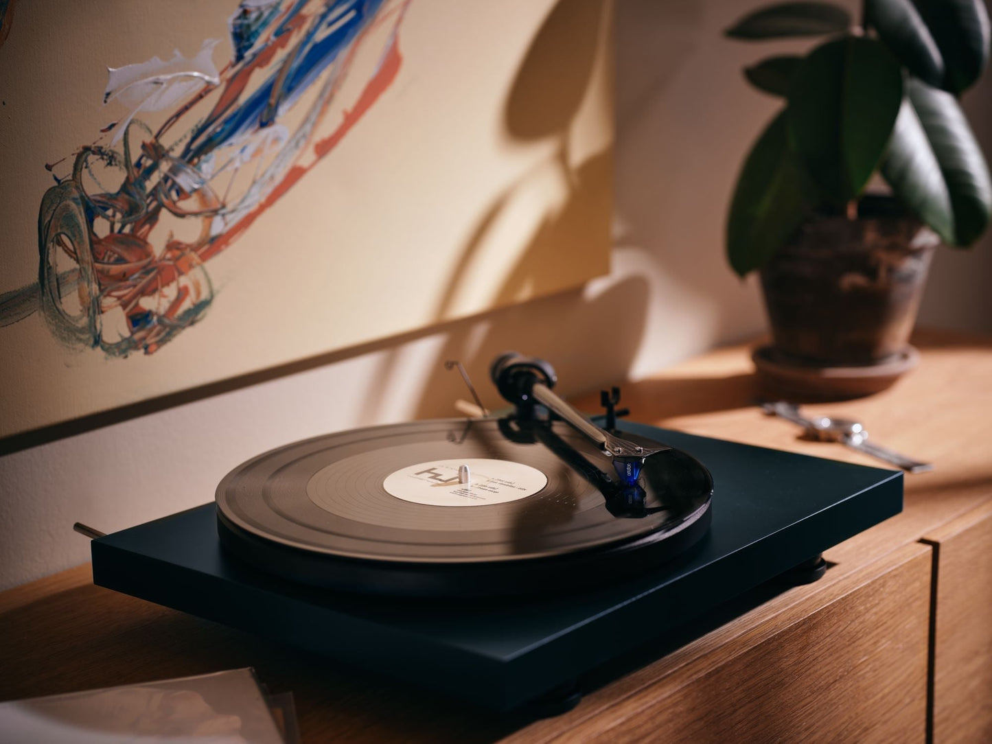 Ortofon 2M Blue pickup i bruk