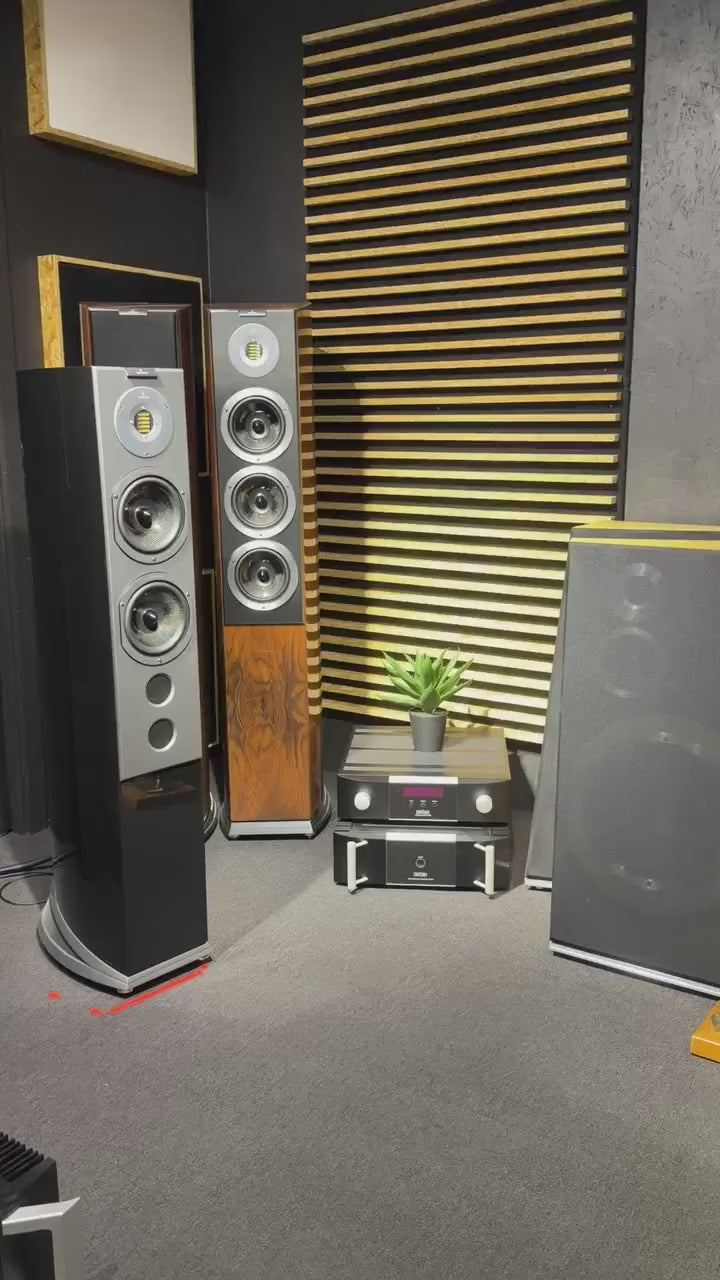 Fra lytterommet hos Bach’s HiFi i Larvik – Audiovector og Mark Levinson