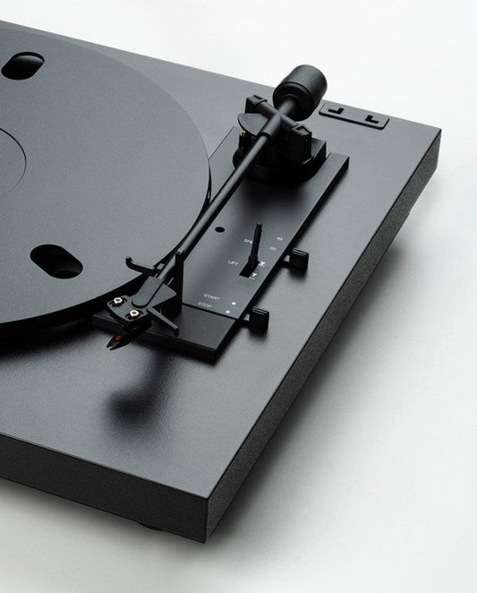 Pro-Ject A1.2 platespiller med Ortofon OM10