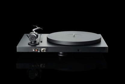 Pro-Ject Debut PRO S Balanced bakside med mini-XLR