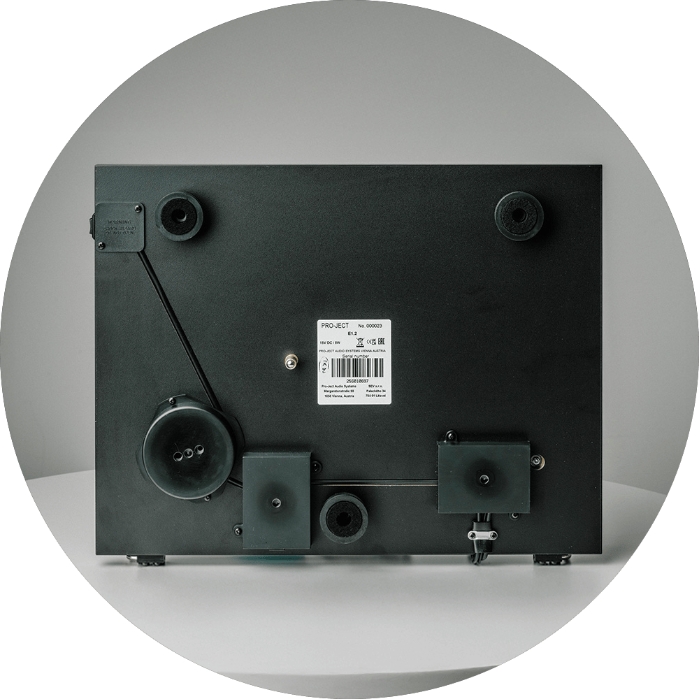 Pro-Ject E1.2 Phono resonansdempet chassis