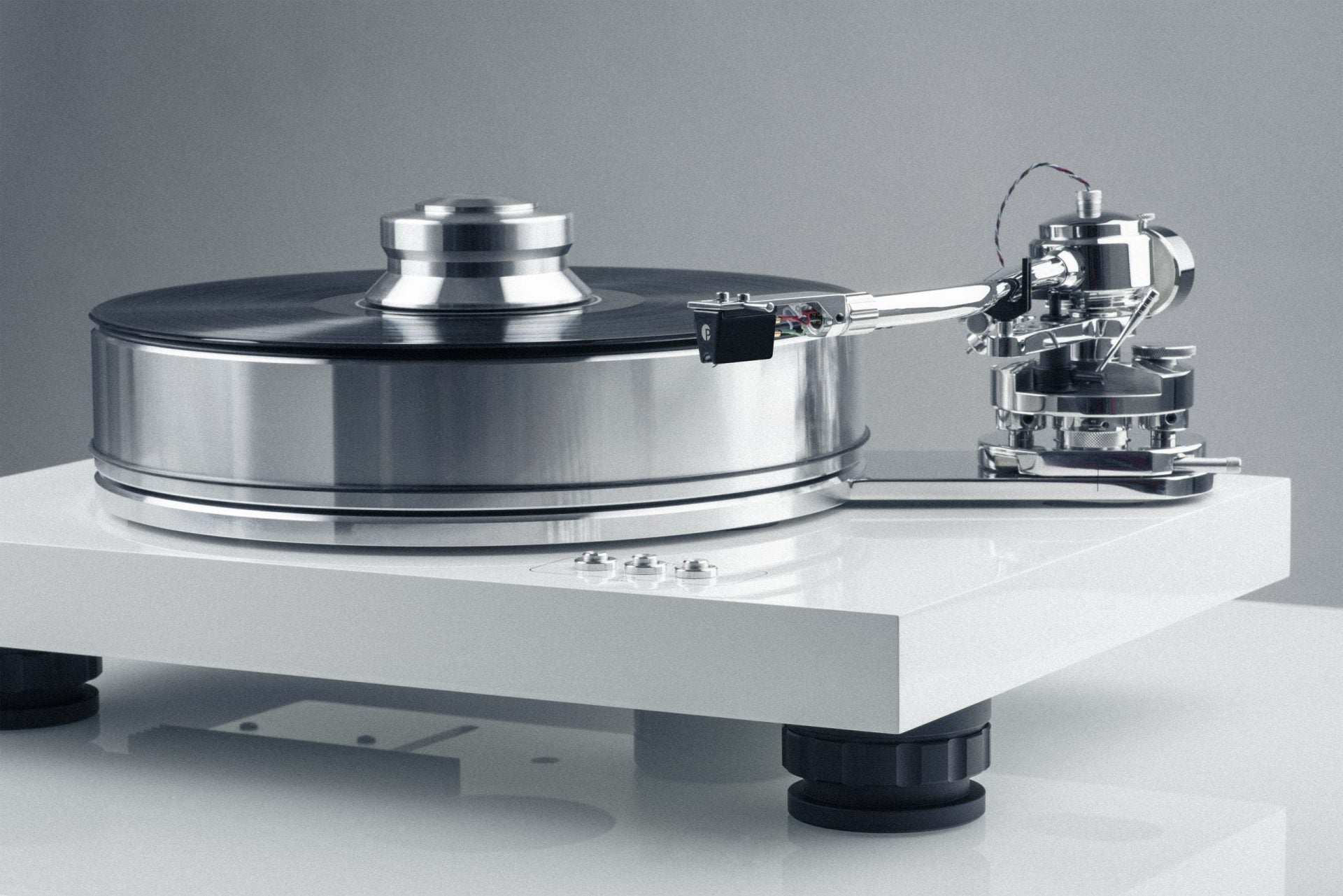 Pro-Ject Signature 10 Superpack i hvit høyglans